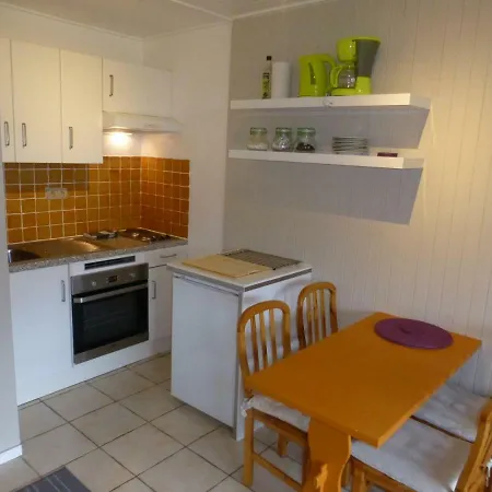 Bright & Cosy Studio In Lavachet,